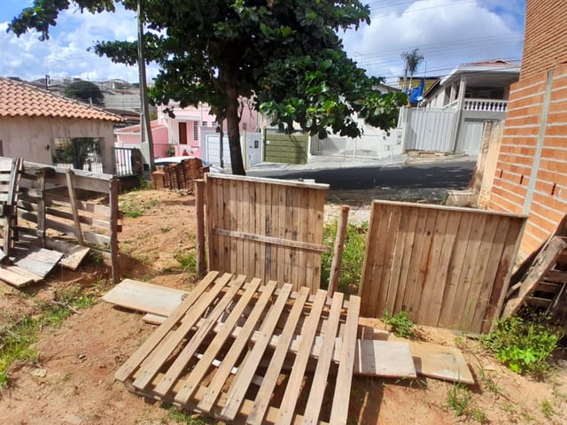 Terreno com 250m², à venda, no bairro Vila Santo Antonio em São João da Boa Vista
