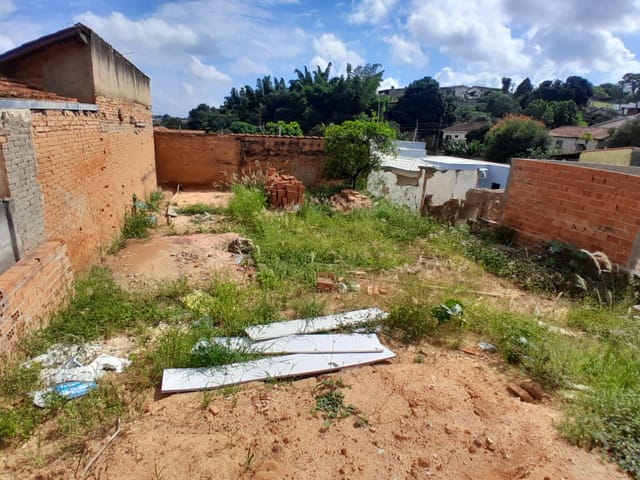 Terreno com 250m², à venda, no bairro Vila Santo Antonio em São João da Boa Vista