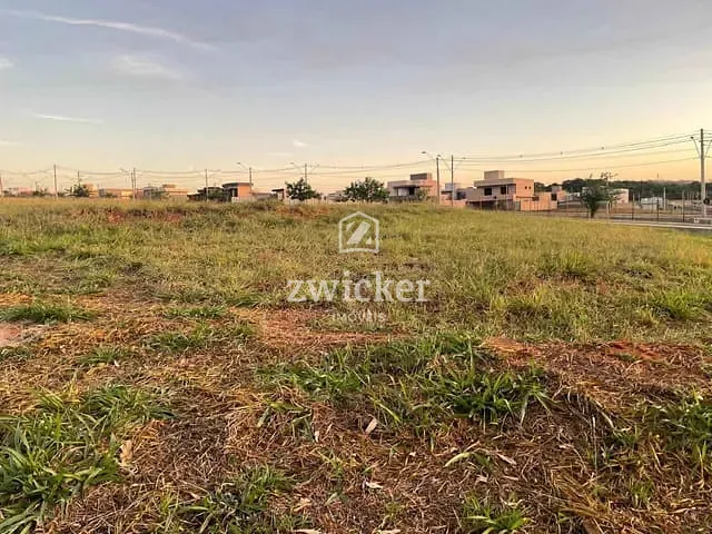 Terreno com 430m², à venda, no bairro Residencial Villa de León em Piratininga