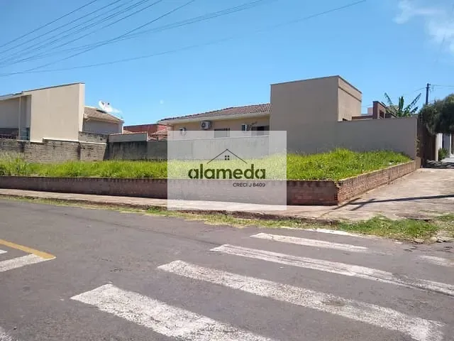 Terreno com 300m², à venda, no bairro Pompéia 2 em Jacarezinho