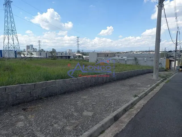 Terreno com 320m², à venda, no bairro Jardim Sant'Anna do Pedregulho em Jacareí