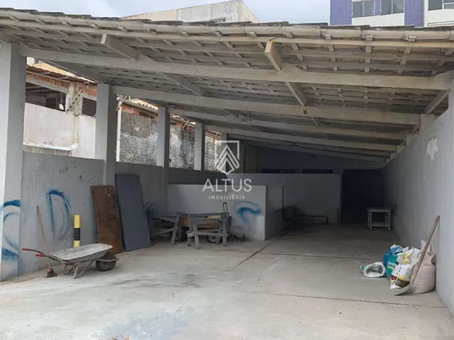 Terreno com 700m², à venda, no bairro Costa Azul em Salvador