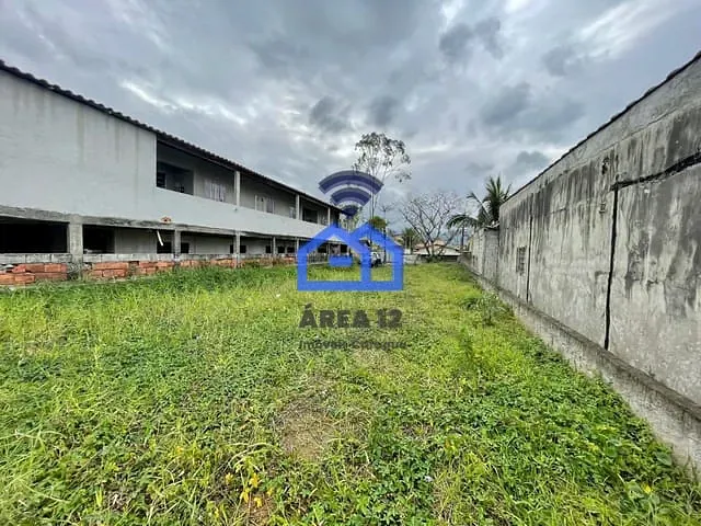 Terreno com 405m², à venda, no bairro Golfinho em Caraguatatuba