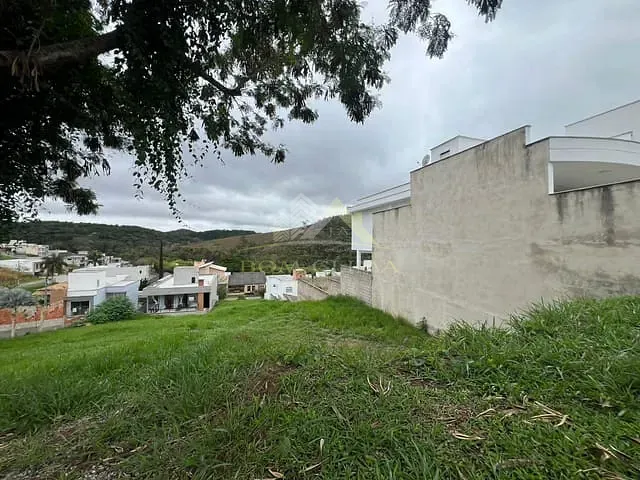 Terreno com 420m², à venda, no bairro Grama em Juiz de Fora