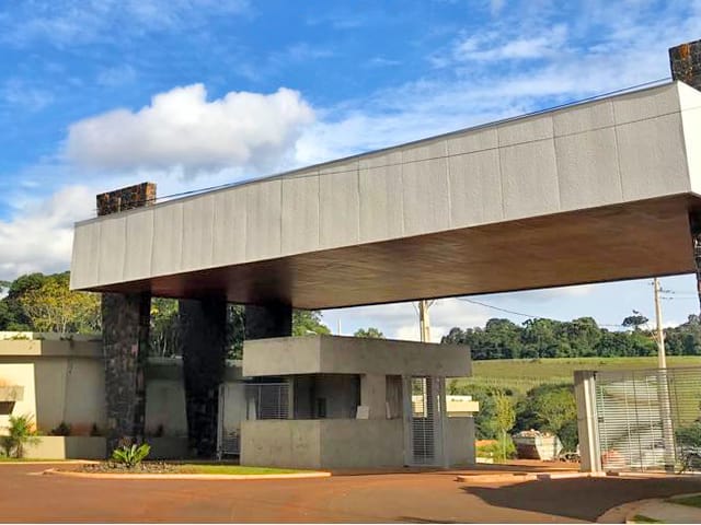 Terreno com 312m², à venda, no bairro Colônia Dona Luíza em Ponta Grossa