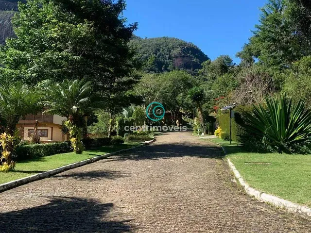 Terreno com 3786m², à venda, no bairro Samambaia em Petrópolis