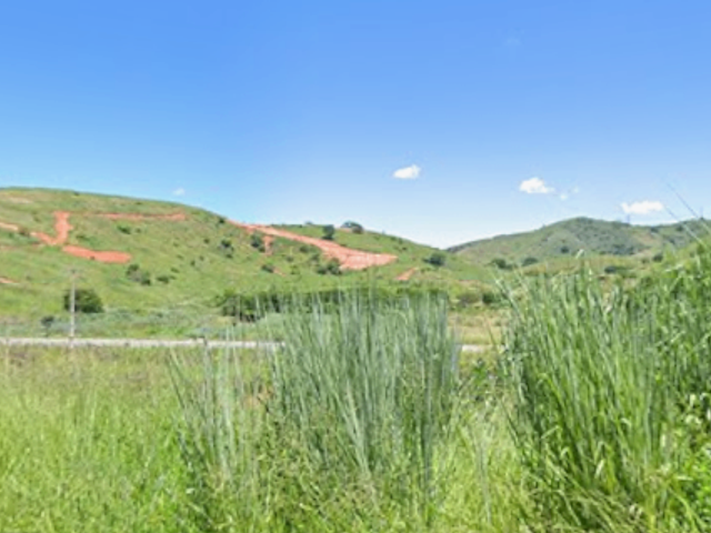 Terreno com 240m², à venda, no bairro Morada do Vale 3 em Governador Valadares