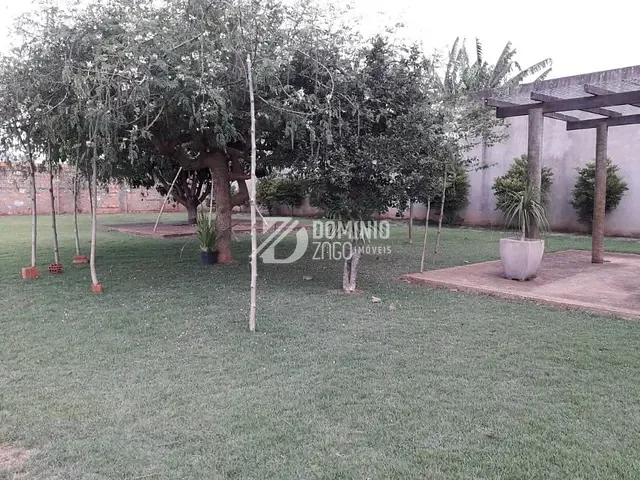 Terreno com 1860m², à venda, no bairro Conjunto Manoel Mendes em Uberaba
