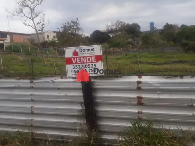 Terreno com 750m², à venda, no bairro Jardim Eloyna em Pindamonhangaba