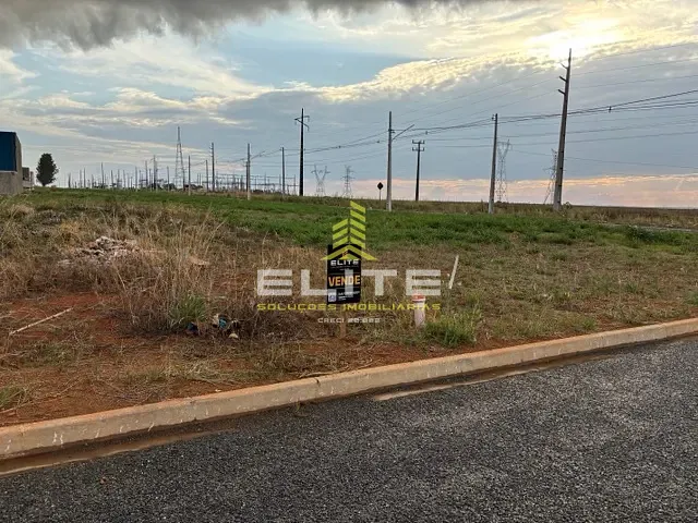 Terreno com 300m², à venda, no bairro Parque dos Poderes em Sorriso