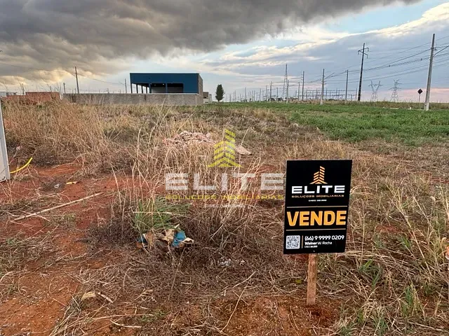 Terreno com 300m², à venda, no bairro Parque dos Poderes em Sorriso