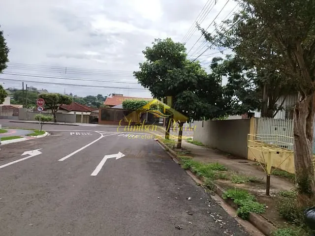 Terreno com 565m², à venda, no bairro Vila Brasil em Londrina