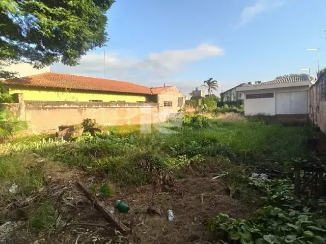 Terreno à venda, no bairro Centro em Rolândia
