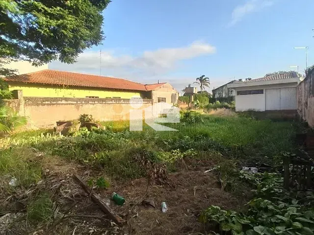 Terreno à venda, no bairro Centro em Rolândia