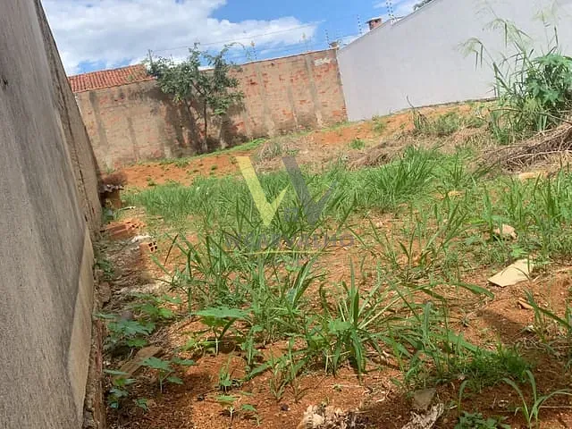 Terreno com 338m², à venda, no bairro Jardim Mirage em Anápolis