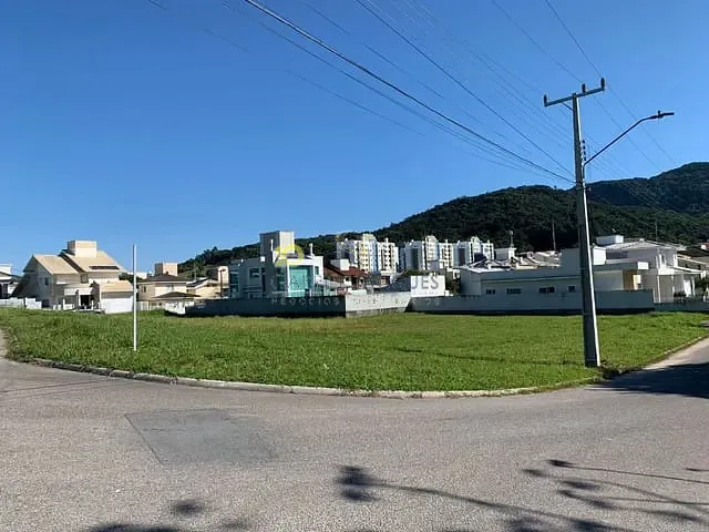 Terreno com 608m², à venda, no bairro Cidade Universitária Pedra Branca em Palhoça