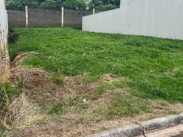 Terreno com 354m², à venda, no bairro Parque Nova Carioba em Americana