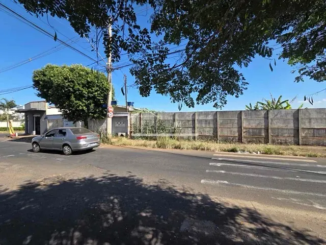 Terreno com 814m², à venda, no bairro Aclimação em Uberlândia