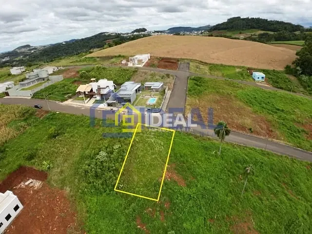 Terreno com 360m², à venda, no bairro Santa Terezinha em Concórdia