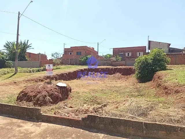 Terreno com 250m², à venda, no bairro Jardim Monte Mor em Botucatu