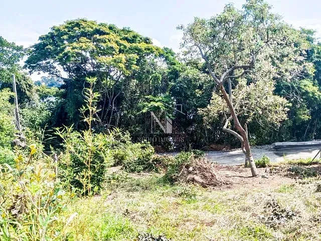 Terreno com 525m², à venda, no bairro Jacaroá em Maricá