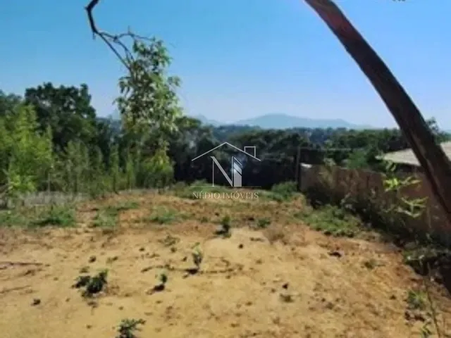 Terreno com 525m², à venda, no bairro Jacaroá em Maricá