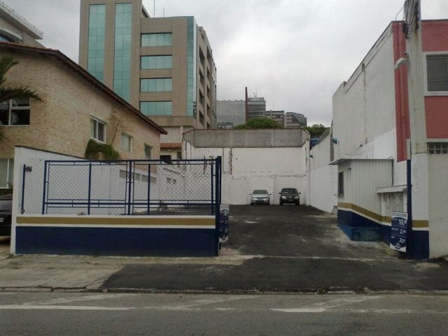 Foto do Terreno - Terreno à venda com 330m², 11 metros de frente, ótimo local,  no Jardim Paulista, São Paulo, SP | Paulista Imóveis.