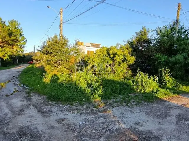 Terreno com 300m², à venda, no bairro Laranjal em Pelotas