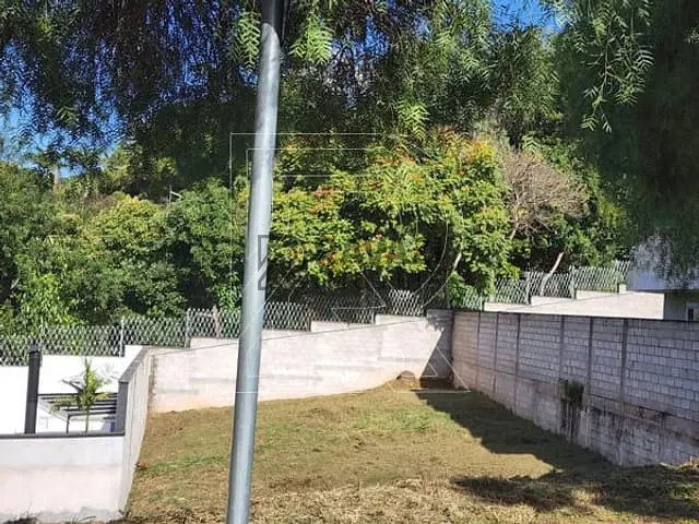 Terreno com 412m², à venda, no bairro Vila Omízollo em Louveira