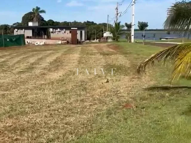 Terreno com 903m², à venda, no bairro Paranagi em Sertaneja