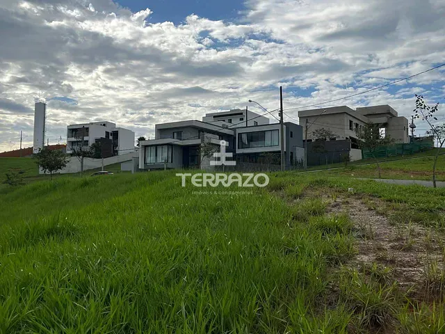Terreno com 637m², à venda, no bairro Casa de Pedra em Volta Redonda