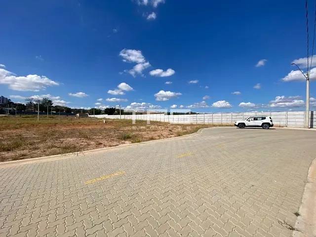 Terreno com 140m², à venda, no bairro São Dimas em Guaratinguetá