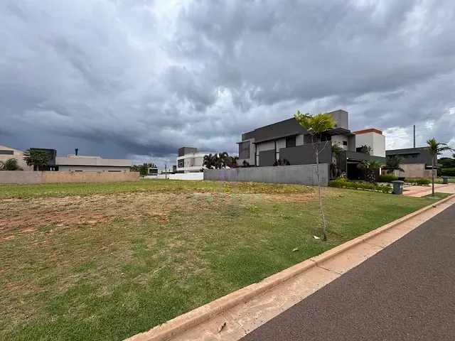 Terreno com 375m², à venda, no bairro Jardim Montevidéu em Campo Grande