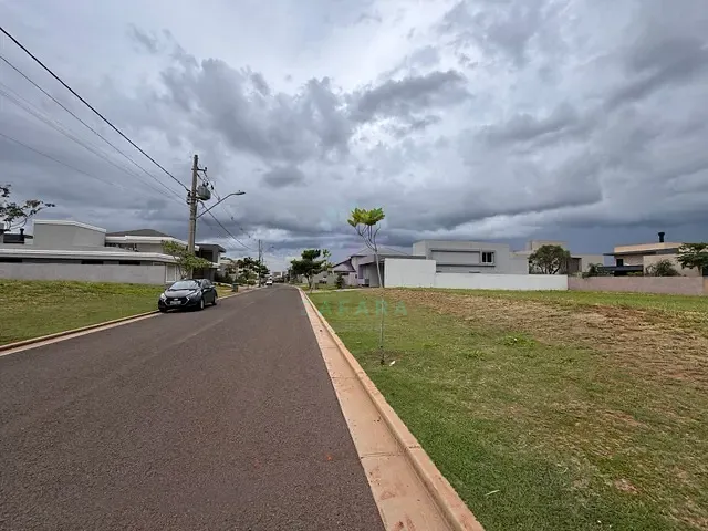 Terreno com 375m², à venda, no bairro Jardim Montevidéu em Campo Grande