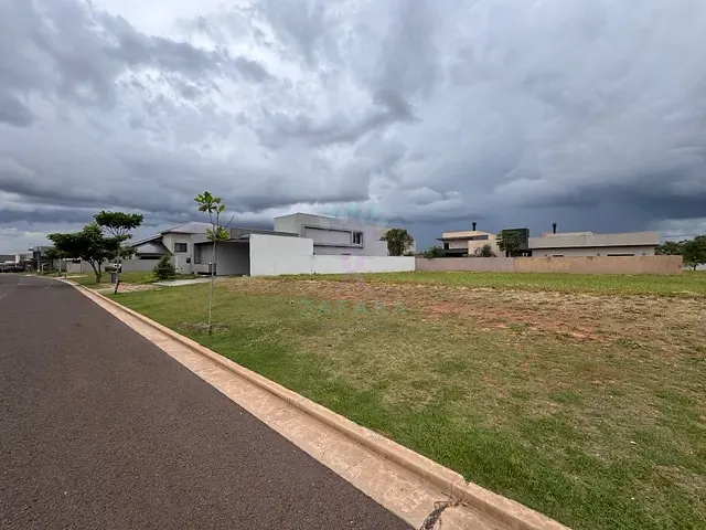 Terreno com 375m², à venda, no bairro Jardim Montevidéu em Campo Grande