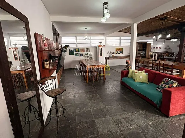 Casa com 609m², à venda, no bairro Passagem em Cabo Frio