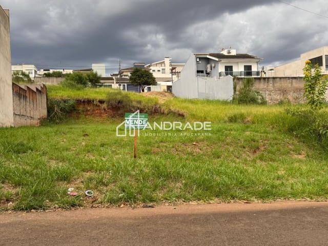 Terreno com 360m², à venda, no bairro Loteamento Residencial Cazarin em Apucarana