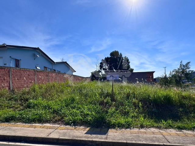 Terreno com 360m², à venda, no bairro Santa Cecília em Jaguariaíva