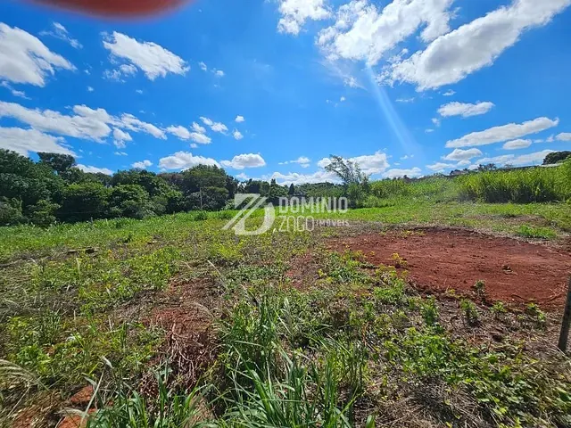 Terreno com 250m², à venda, no bairro Recreio dos Bandeirantes em Uberaba