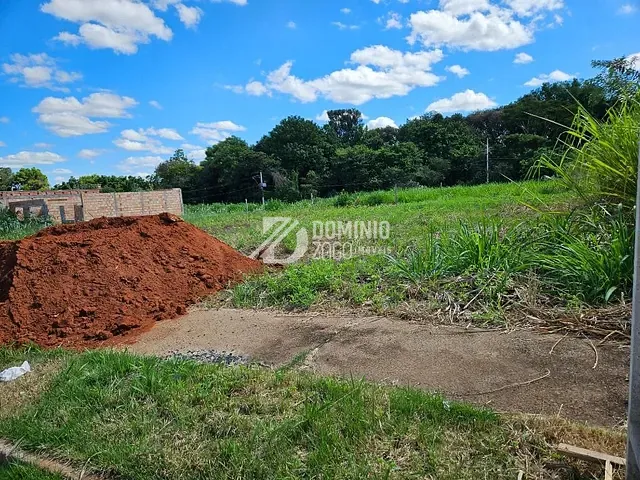 Terreno com 250m², à venda, no bairro Recreio dos Bandeirantes em Uberaba
