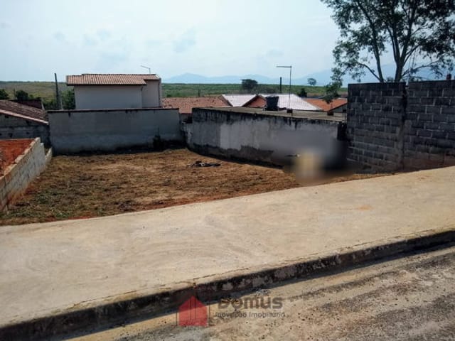 Terreno com 250m², à venda, no bairro Residencial Mombaça I em Pindamonhangaba