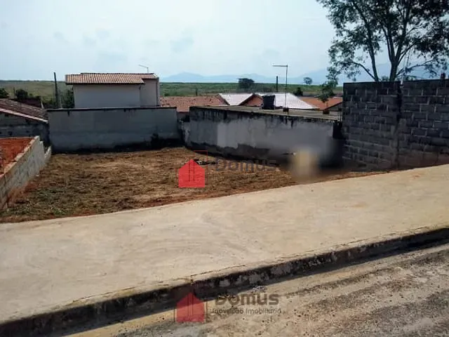 Terreno com 250m², à venda, no bairro Residencial Mombaça I em Pindamonhangaba