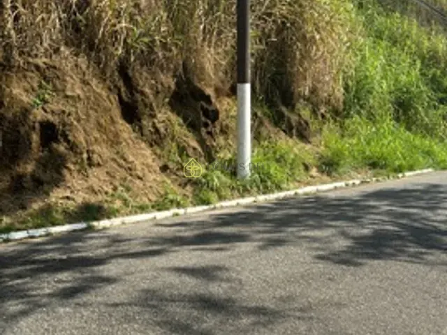 Terreno com 496m², à venda, no bairro Centro em Barra Mansa
