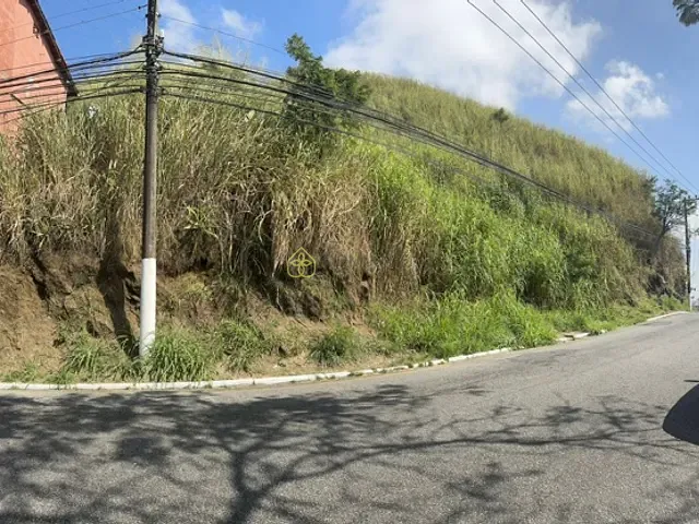 Terreno com 496m², à venda, no bairro Centro em Barra Mansa