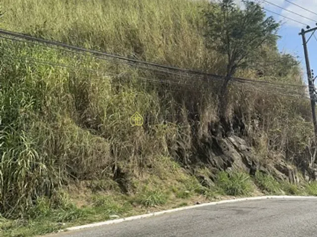 Terreno com 496m², à venda, no bairro Centro em Barra Mansa