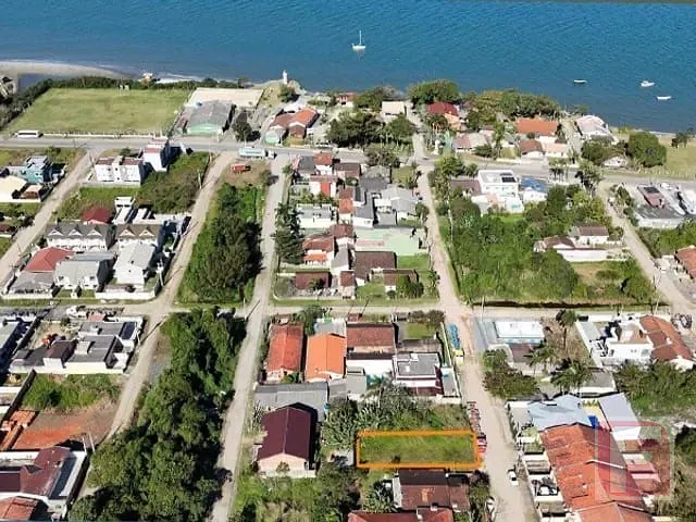 Terreno com 360m², à venda, no bairro Pontal do Norte em Itapoá