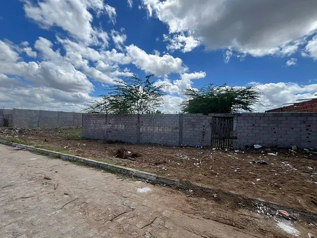 Terreno com 300m², à venda, no bairro Tancredo Neves II em Paulo Afonso
