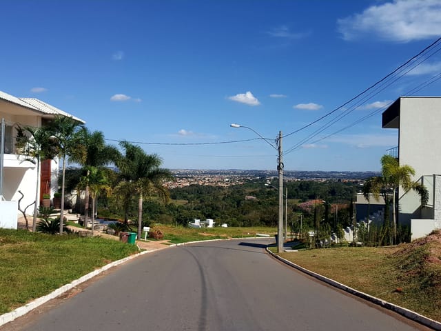 Terreno com 807m², à venda, no bairro Condomínio do Lago em Goiânia
