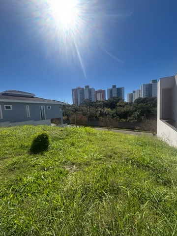 Terreno com 250m², à venda, no bairro Loteamento Terras de Genova em Jundiaí