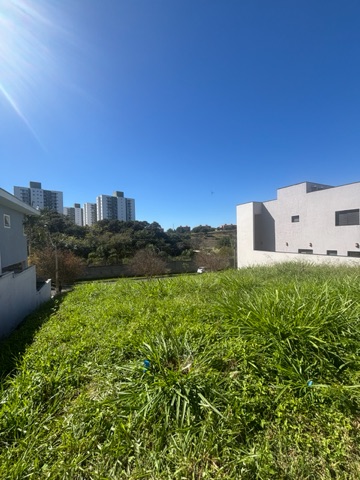 Terreno com 250m², à venda, no bairro Loteamento Terras de Genova em Jundiaí